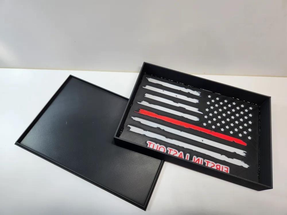 Flagge USA First In, Last Out LED Lampe - Leuchtbox