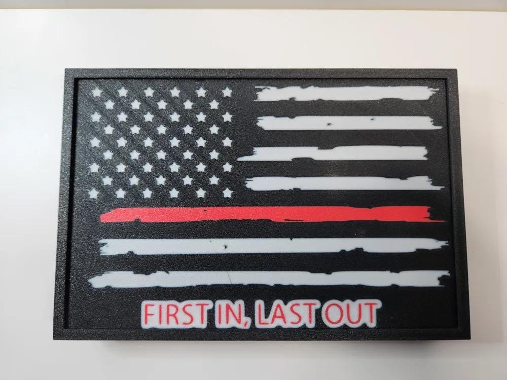 Flagge USA First In, Last Out LED Lampe - Leuchtbox