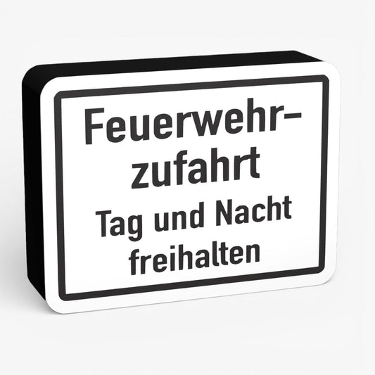 Feuerwehrzufahrt Tag und Nacht freihalten Feuerwehrzeichen Lampe